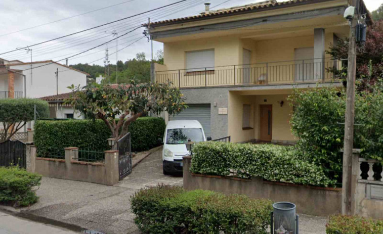 Un home de 90 anys de Girona denuncia que el seu habitatge ha estat ocupat per dues famílies amb nens