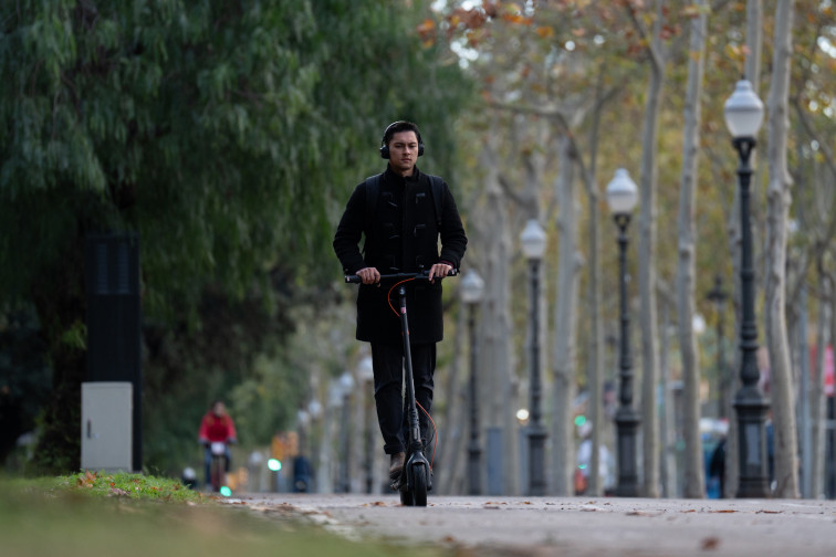 Barcelona multa a 2.943 patinets elèctrics en el primer mes de la nova Ordenança de circulació