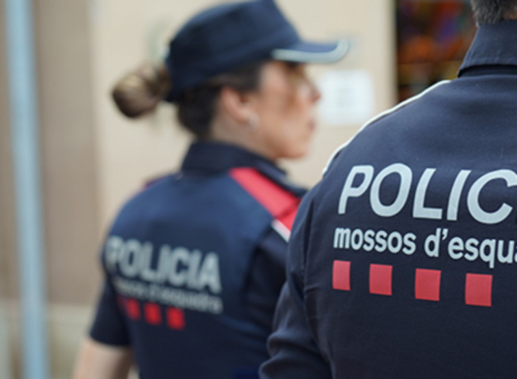 Acord PSOE - Junts per a delegar competències migratòries a la Generalitat... amb l'oposició de Jupol