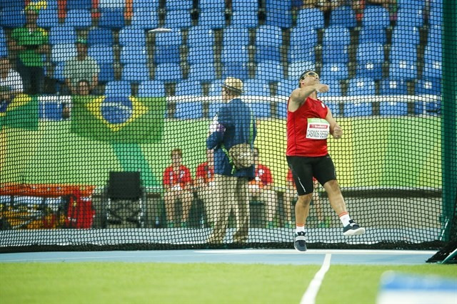 Bronze en disc per a David Casinos