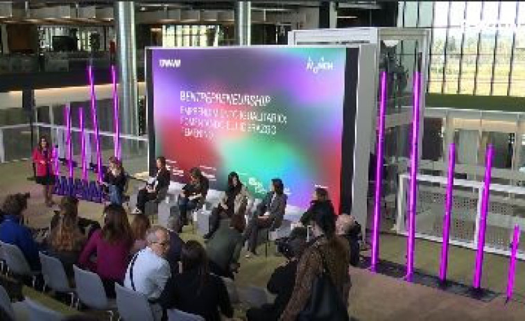 El lideratge femení i la  IA convergeixen a Barcelona per a impulsar la innovació en el BWAW