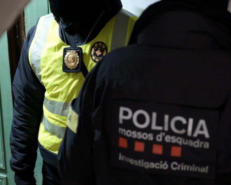 Cinc detinguts en una discoteca sense llicència de L'Hospitalet
