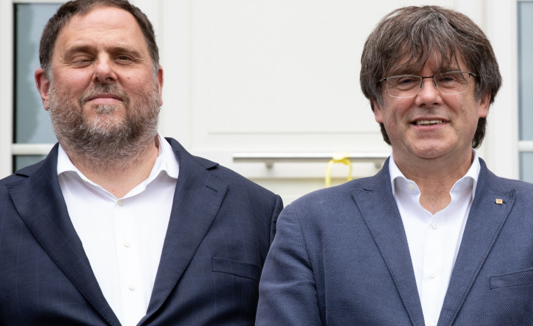 Junqueras escenifica el seu retorn a l’arena política davant de Puigdemont