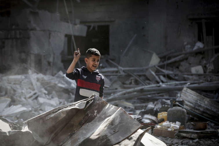 Israel trenca l'alto el foc amb una incursió a la Franja de Gaza amb un balanç de 326 morts