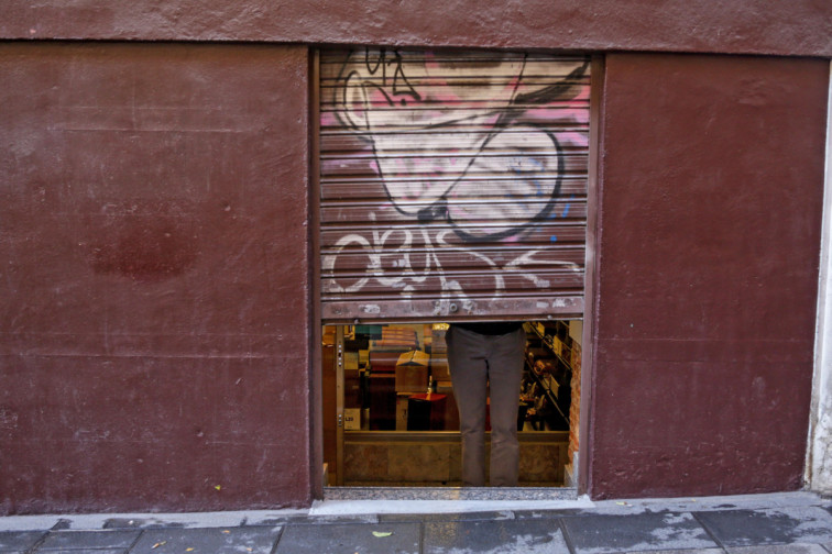 La sagnia de tancaments del petit comerç a Barcelona: hi ha remei o és una causa perduda?