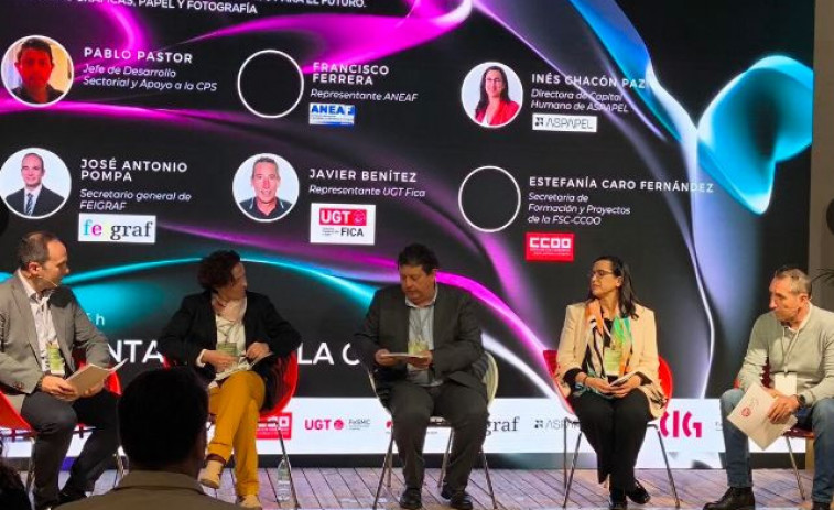 VÍDEO. Els tres reptes de futur que afronten les indusdries de les Arts gràfiques, el paper i la fotografia