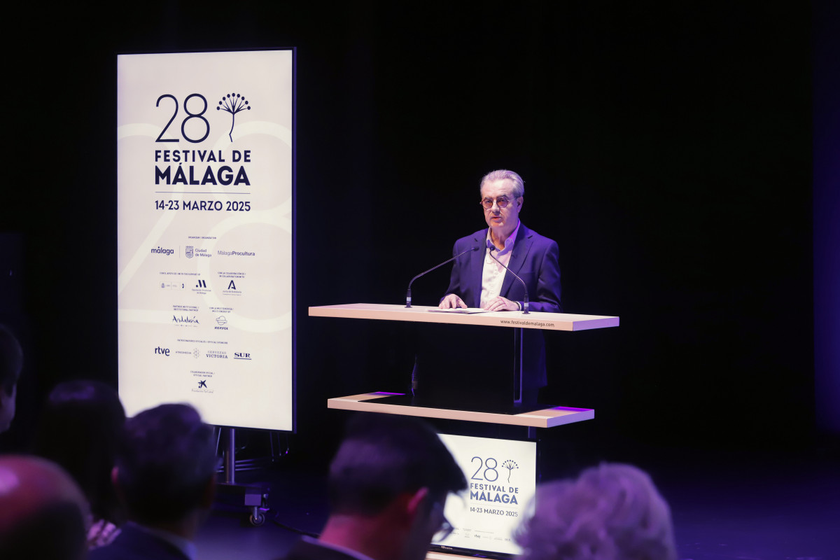EuropaPress 6359014 director festival malaga juan antonio vigar interviene presentacion cartel (2)