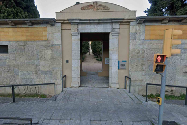 Destrossen una desena de tombes del cementiri de Font de la Pólvora a Girona