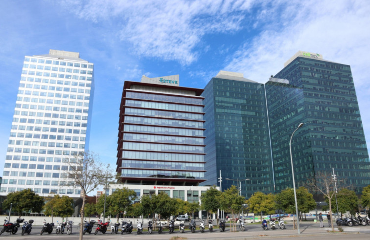 Planeta deAgostini abandona l'icònic edifici de la Diagonal de Barcelona: quina és la seva nova destinació?