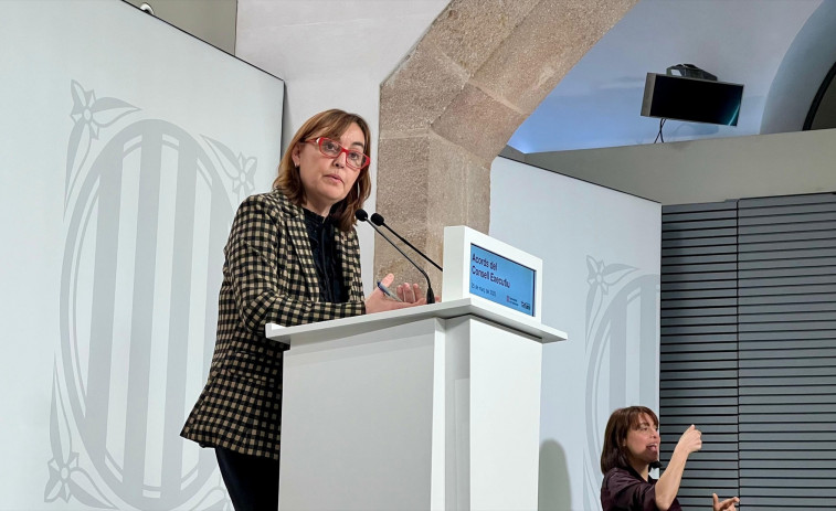 Catalunya rebaixa un punt el IRPF en el tram més baix, fins al 9,5%, i duplica la taxa turística