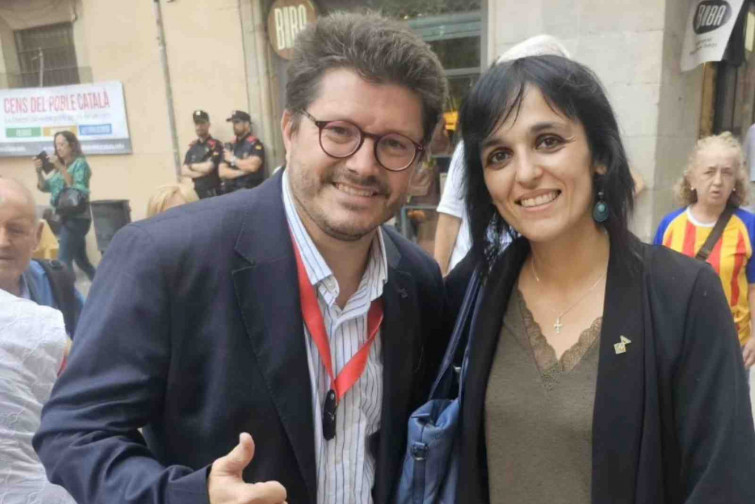 El nou oportunista de la política catalana fa la salutació nazi: va militar a CiU, Cs, i ara està a AC