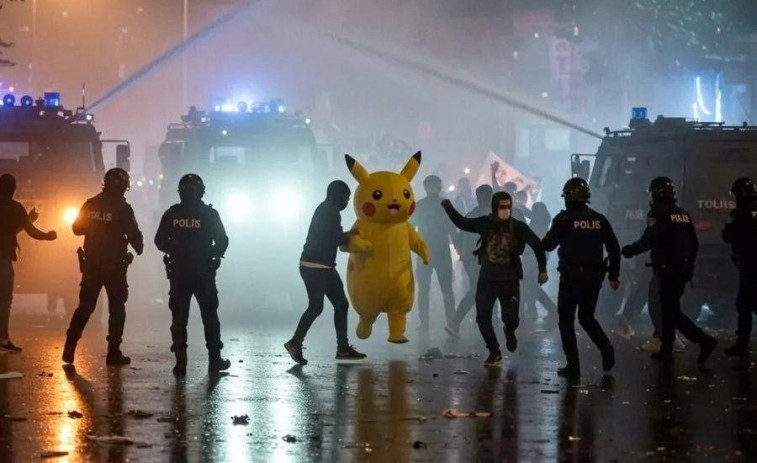 VÍDEO | Graven a un Pikachu fugint de la policia a les protestes contra Erdogán a Turquía