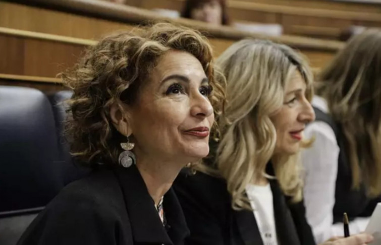 Marxa enrere i acord: Hisenda i Treball pacten que els perceptors de l'SMI no tributin en l'IRPF de 2025