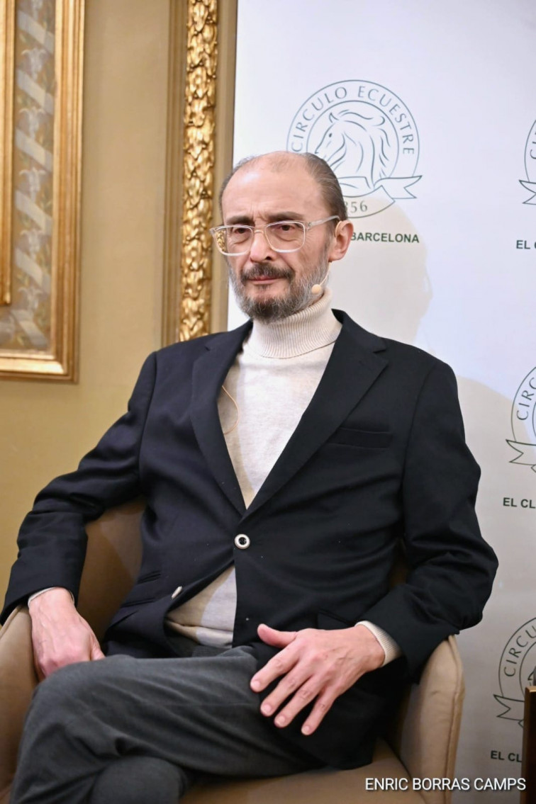 Javier Lambán aboca per un rearmament en defensa de la mà del Partit Popular