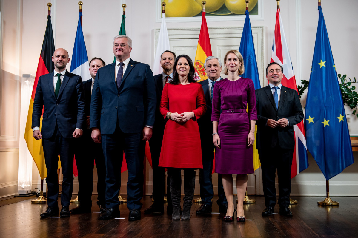 EuropaPress 6402673 12 december 2024 berlin l r french foreign minister of france jean noel