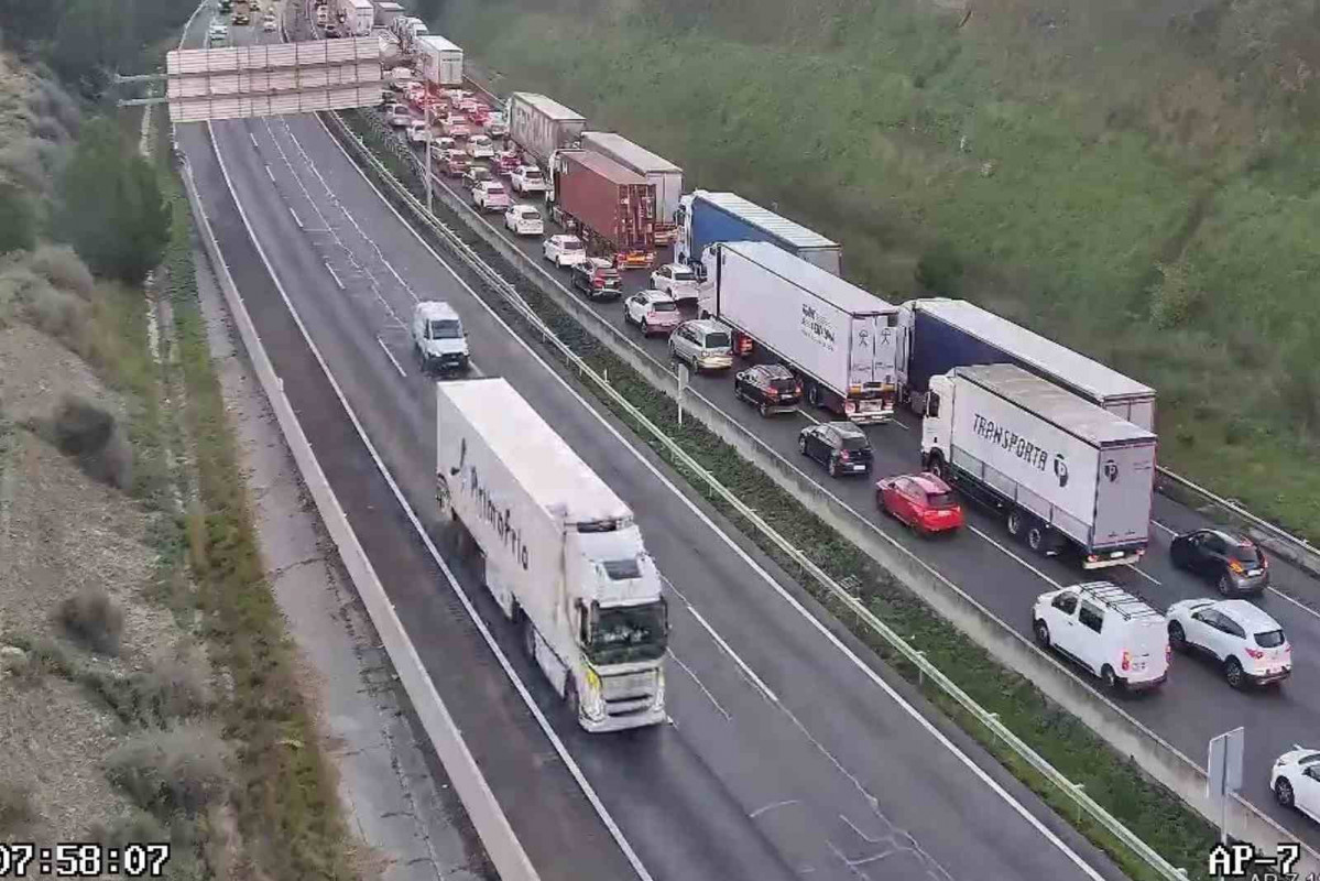 Retenciones en la AP 7 por un accidente   EP