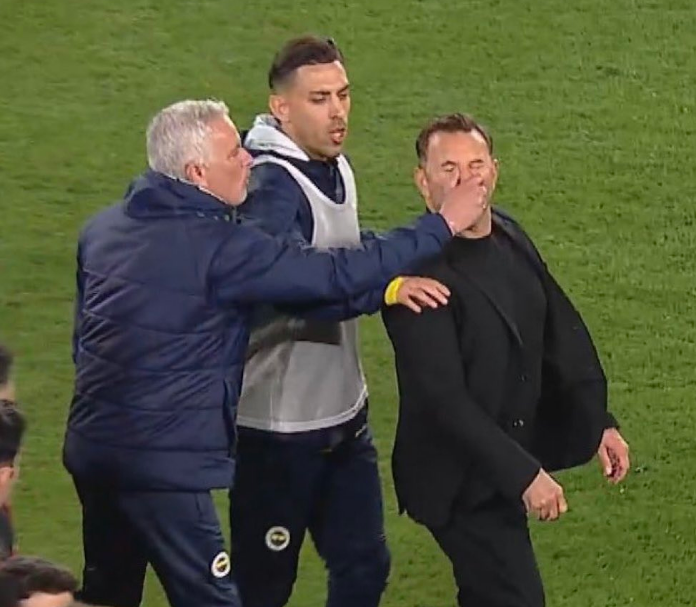 VÍDEO | Mourinho la torna a fer grossa a Turquia!: agressió a l'entrenador de l'etern rival
