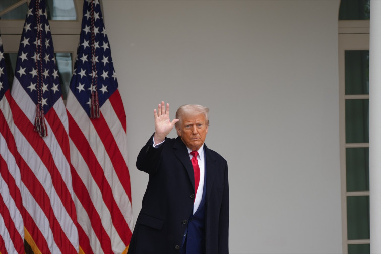 Trump pausa durant 90 dies l'aplicació dels aranzels i eleva els de la Xina al 125%