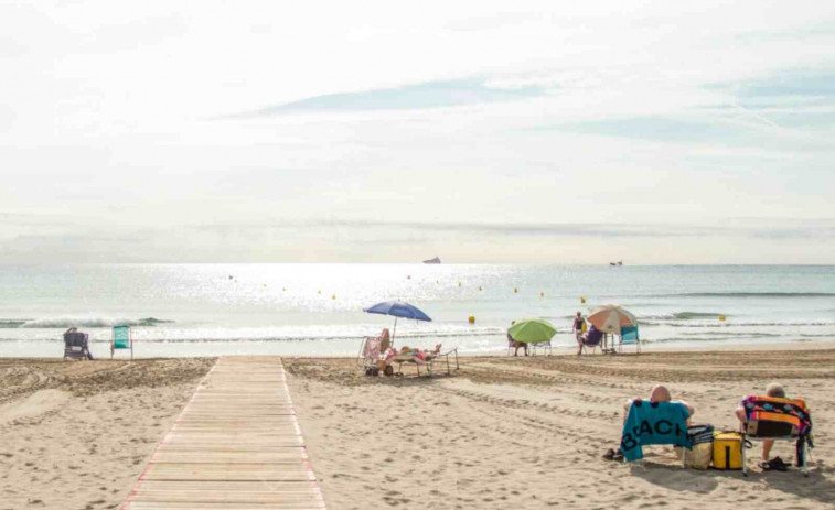 Microplàstics a la costa catalana: aquesta és la platja més contaminada