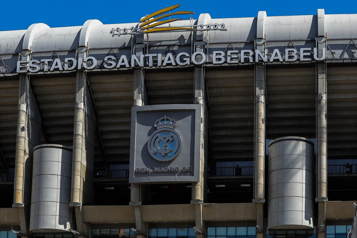 EuropaPress 2740552 fachada estadio santiago bernabeu funcionara centro aprovisionamiento (1)
