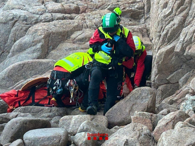 Rescatat un jove que va caure des d'uns 9 metres a unes roques a Sant Feliu de Guíxols