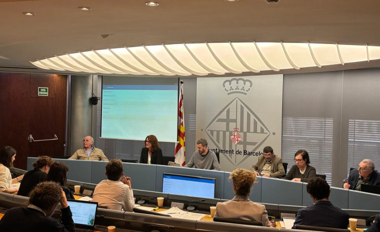 Barcelona vol incentivar el traspàs d'habitatges a baixos comercials