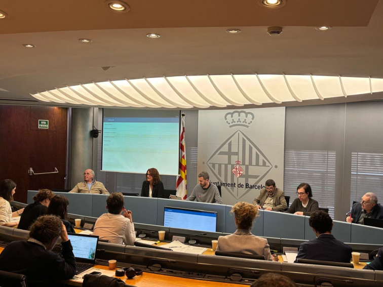 Barcelona vol incentivar el traspàs d'habitatges a baixos comercials