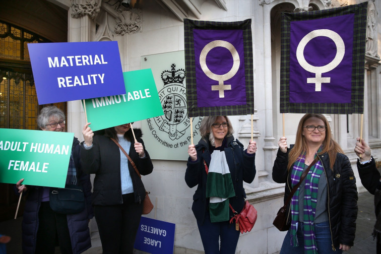 El Suprem britànic dictamina que el concepte 'dona' ve determinat pel sexe biològic