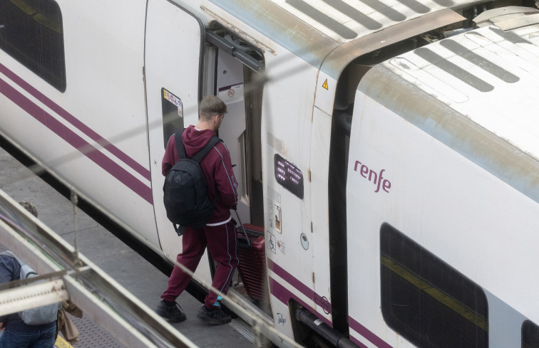 40 passatgers atrapats 4 hores per una avaria en un tren regional