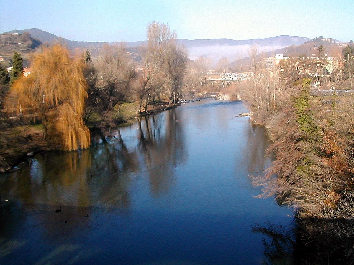1200px Catalonia StQuirzeBesora Ter river