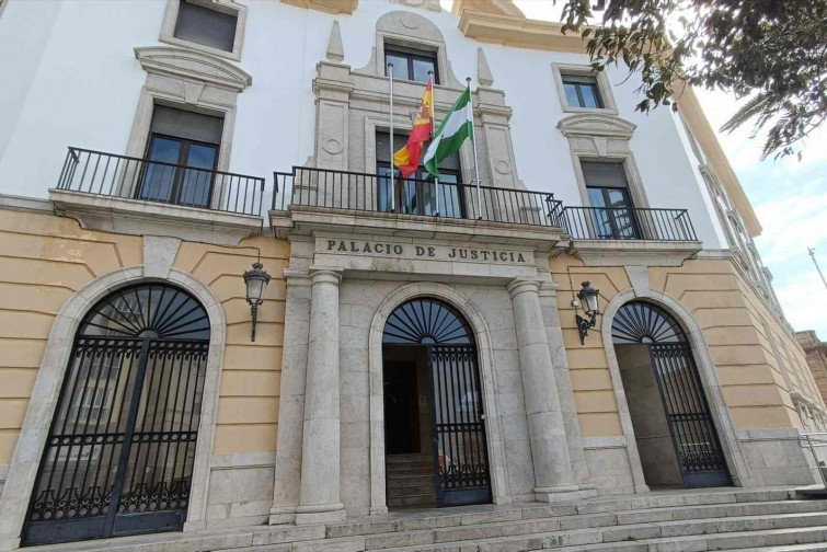 Condemnat a 19 anys de presó per violar i pegar reiteradament a la seva mare de 83 anys a Cadis