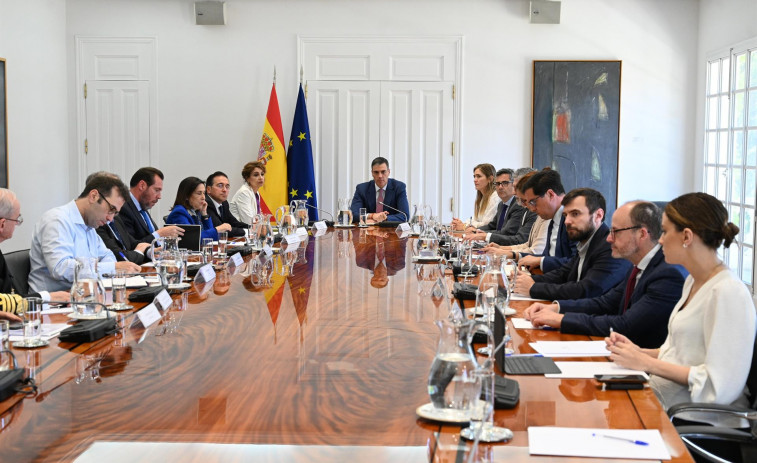 Sánchez assegura que no hi ha informació concloent sobre les causes de l'apagada i demana no especular
