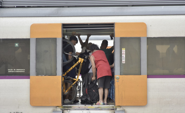 Rodalies suspèn la circulació entre Cubelles i Sitges per una avaria elèctrica
