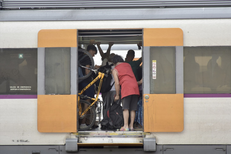 Rodalies suspèn la circulació entre Cubelles i Sitges per una avaria elèctrica