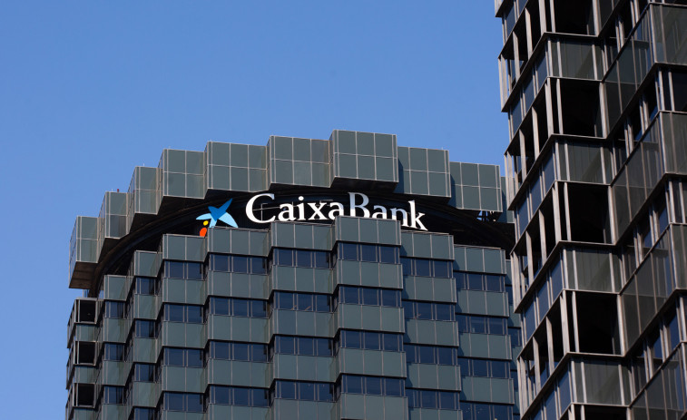 CaixaBank guanya 1.470 milions el primer trimestre i millora un 46,2% el benefici absolut
