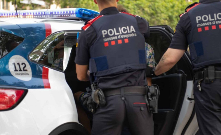 Tres menors detinguts a Mataró per agredir i trepitjar a un altre jove