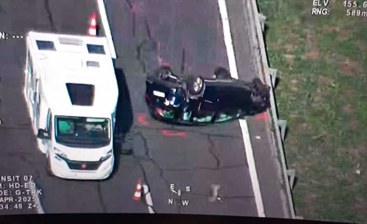 Un accident en la AP-7 a Castellet i la Gornal (Barcelona) genera 15,5 km de retenció