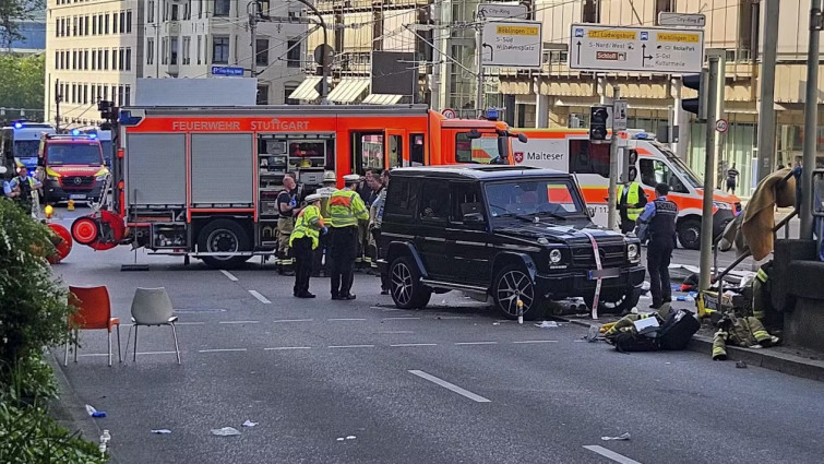 Terror a Stuttgart: un cotxe atropella a una multitud en ple centre de la ciutat