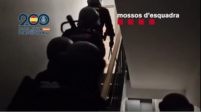 Cop al gihadisme a Catalunya: tres radicals detinguts amb armes i plans d'atac