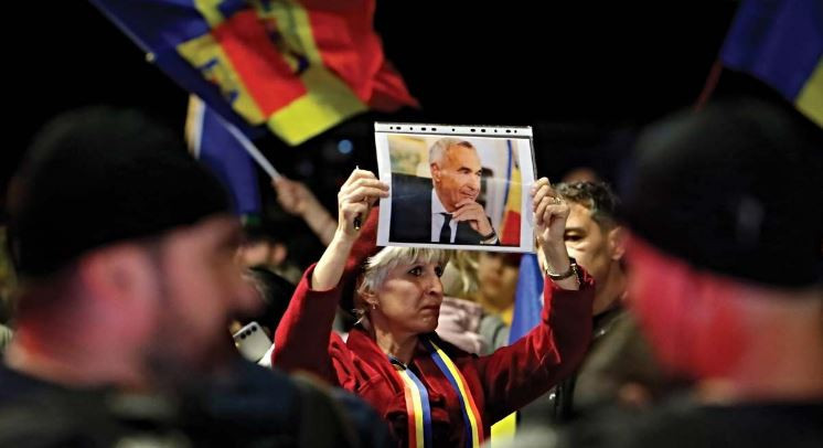 Romania viu unes eleccions presidencials marcades per la incertesa i les sospites d’ingerència russa.