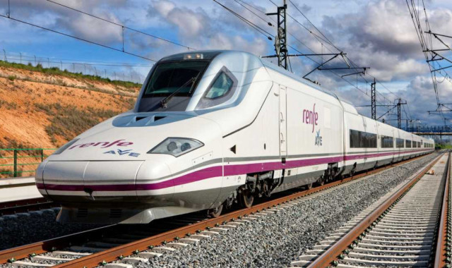 Sabotatge a la línia AVE Madrid-Sevilla deixa més de 6.000 afectats en plena operació tornada