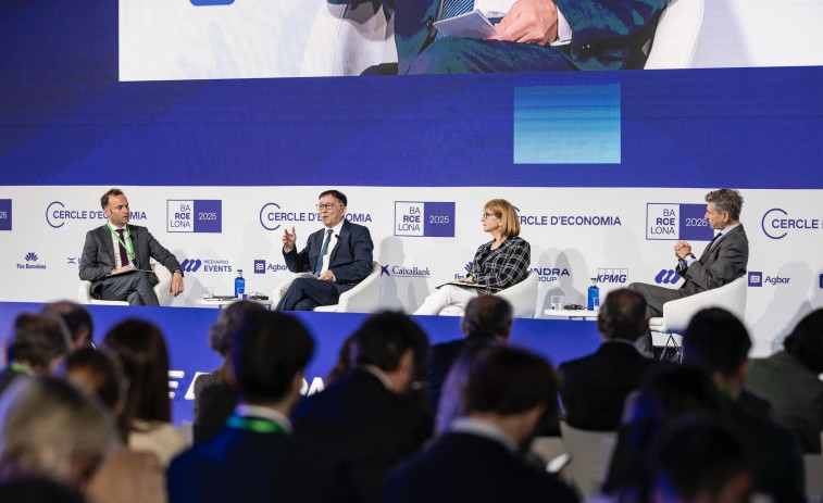 Encreuament de retrets entre Li Cheng i Paula Dobrianksy sobre el paper de la Xina en el comerç global