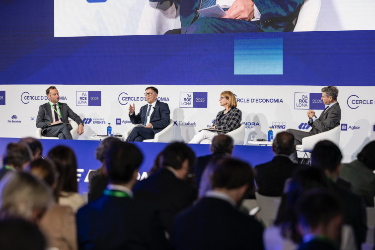 Encreuament de retrets entre Li Cheng i Paula Dobrianksy sobre el paper de la Xina en el comerç global
