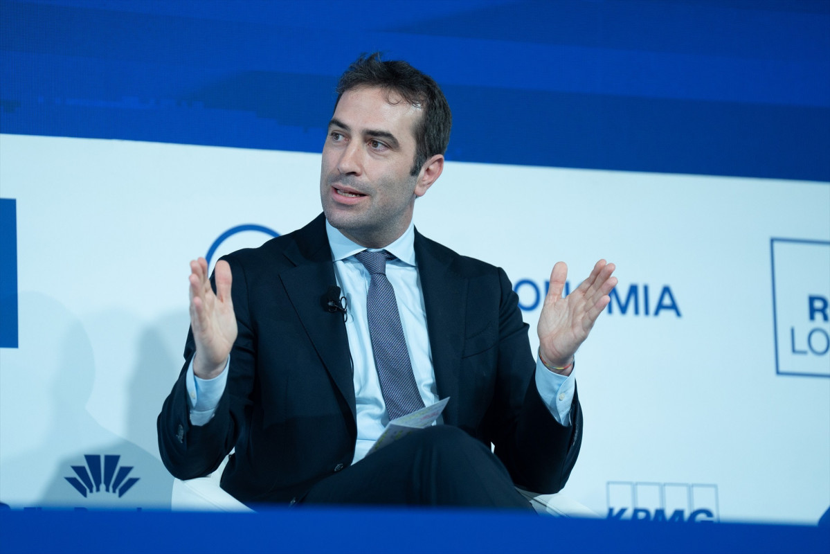 EuropaPress 6703820 ministro economia comercio empresa carlos cuerpo interviene 40 reunio