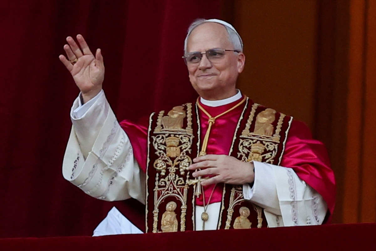 EuropaPress 6709423 may 2025 rome italy the new pontiff appears on the central balcony of st