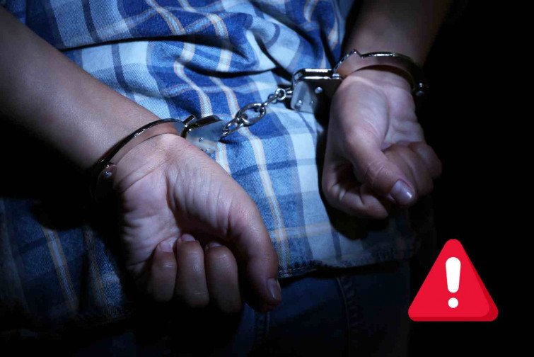 Mata al seu nebot de 5 anys a cops de cinturó per treure males notes
