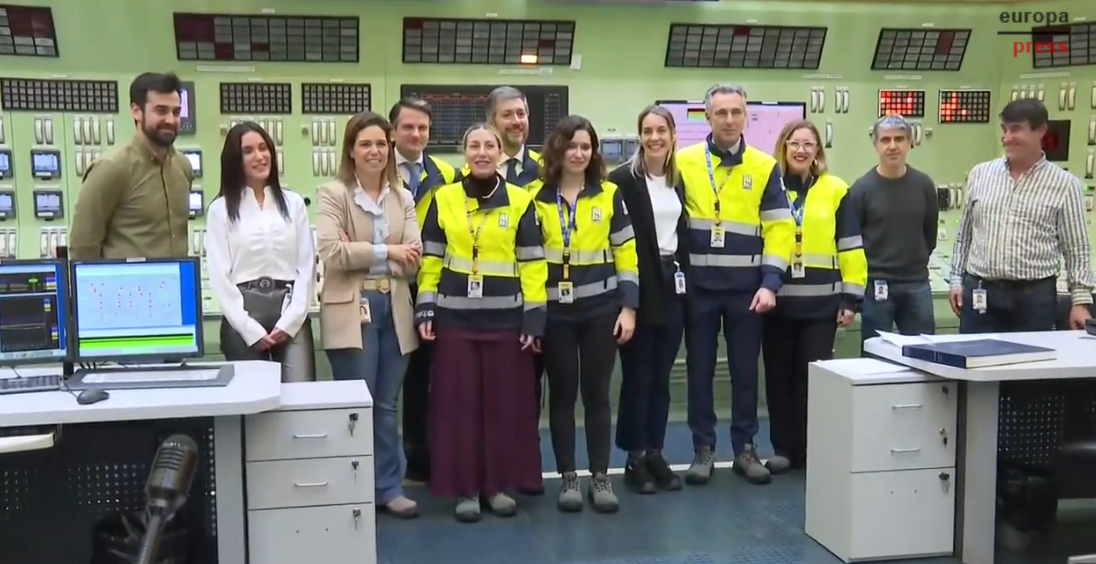 Ayuso en su visita a la central nuclear de Almaraz @EP