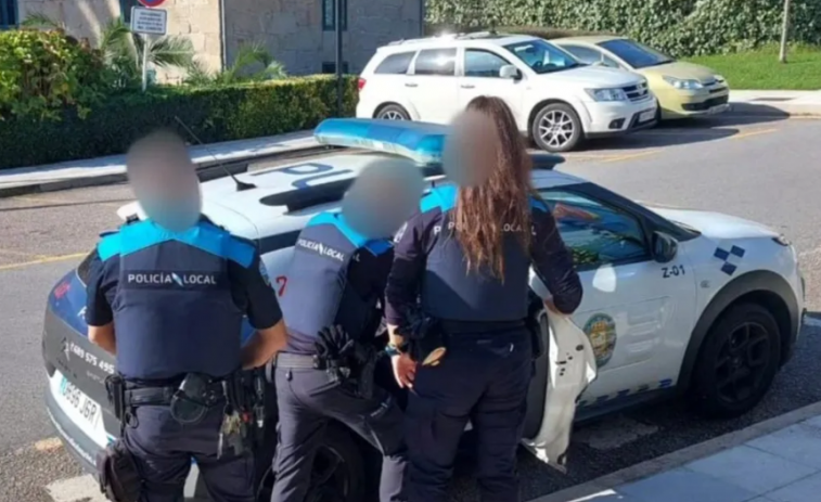 Surrealista! Denunciat per conduir sense carnet, amb el mòbil a la mà i amb un bebè a sobre del maleter