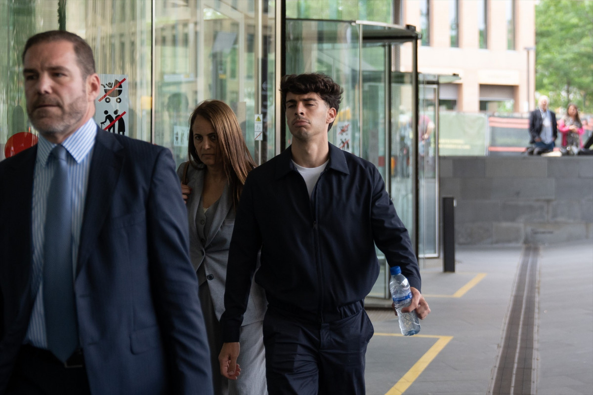EuropaPress 6718713 futbolista rcd espanyol alvaro aguado salida ciutat justicia 14 mayo 2025
