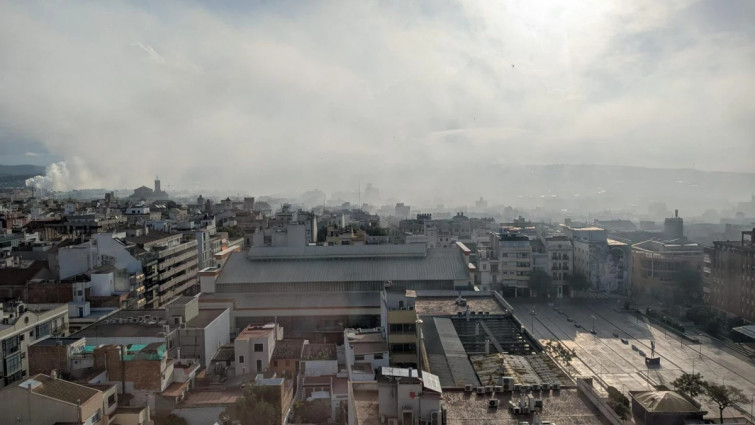 Incendi extingit! Els Bombers acaben la feina a Vilanova i la Geltrú